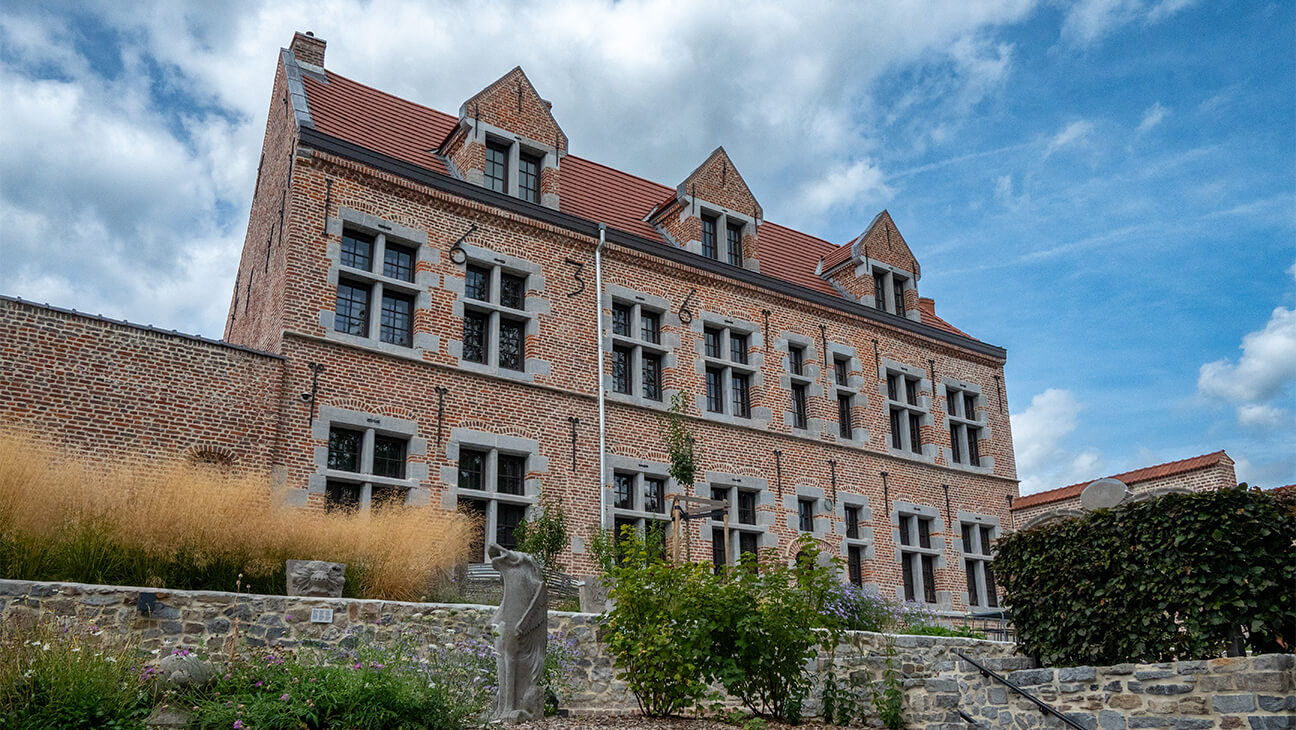 Huis der Collecties in Mons