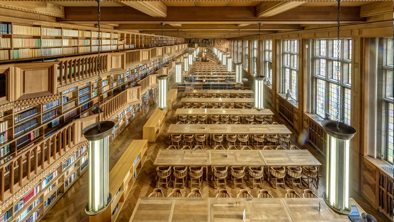 Leeszaal in de universiteitsbibliotheek van KU Leuven