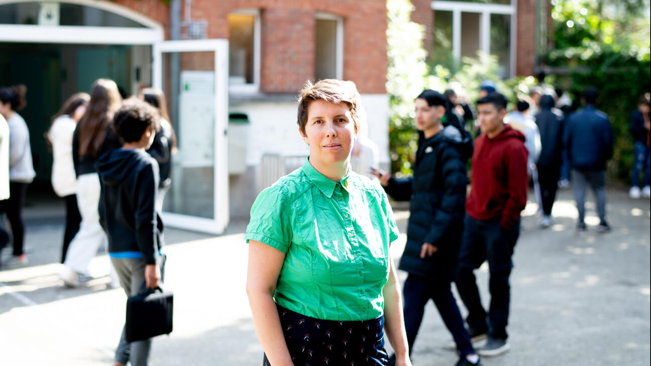 Portret Hanne Rombouts leraar OKAN in De Resonant in Antwerpen