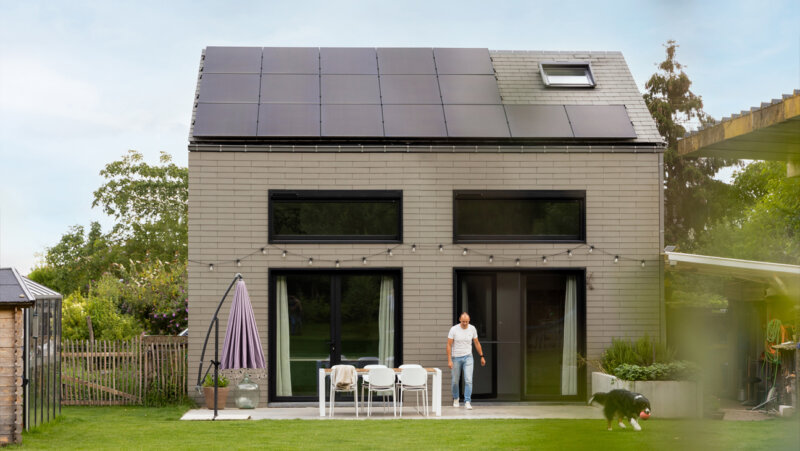 Huis met zonnepanelen Svea Solar