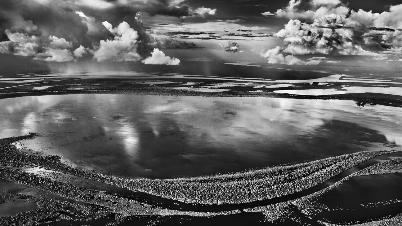 Foto van de amazone van fotograaf Sebastião Salgado